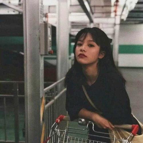 娱乐吃瓜酱老人头像,揭秘娱乐吃瓜酱老人头像背后的故事