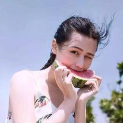 娱乐吃瓜酱25岁,25岁，揭秘娱乐圈背后的故事